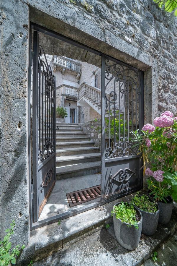Villa Burovic Пераст Экстерьер фото